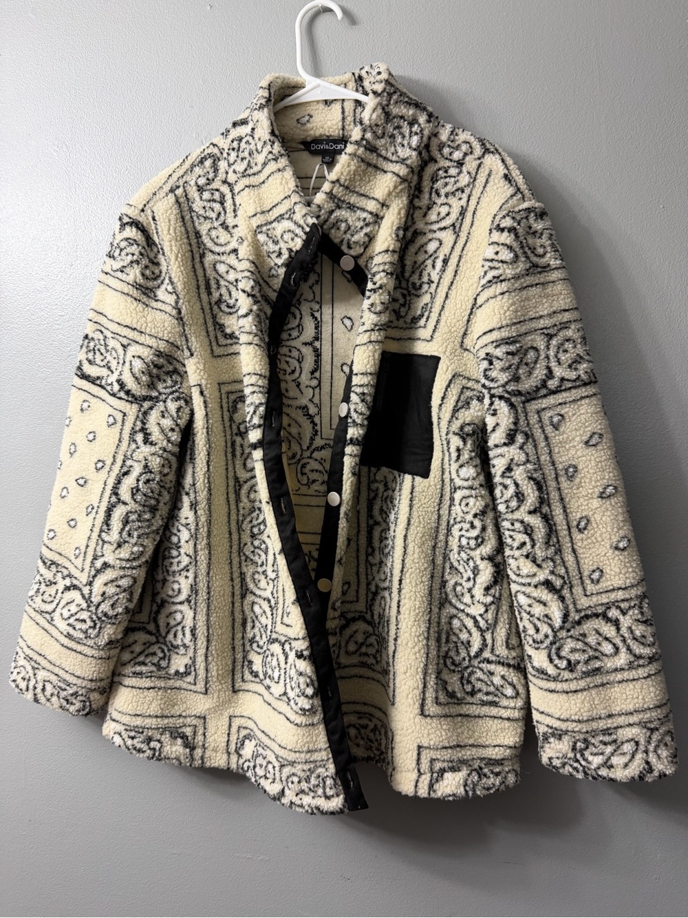 DAVI & DANI Black and Cream Teddy Jacket Cozy Patterned Sherpa Jacket 1x